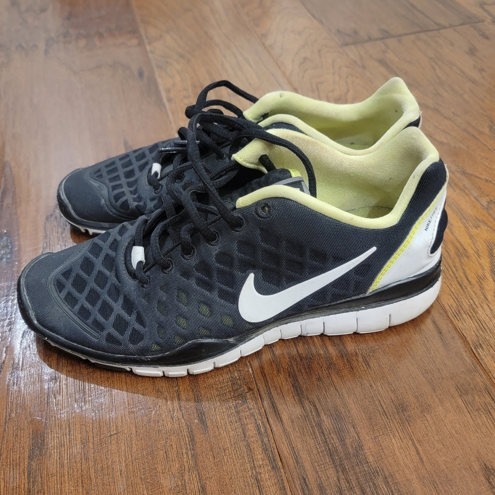 NIKE shoes